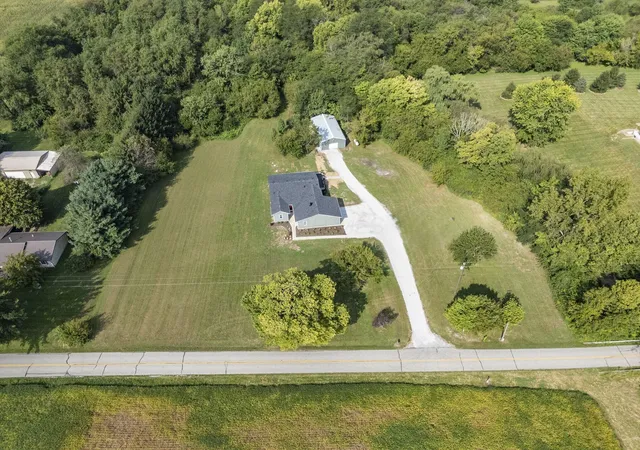 Photo 1 of Single family home for sale at 27695 Campbell Rd, Circleville, OH 43113 | MLS# 226033892 | Listing updated on 2026-10-05