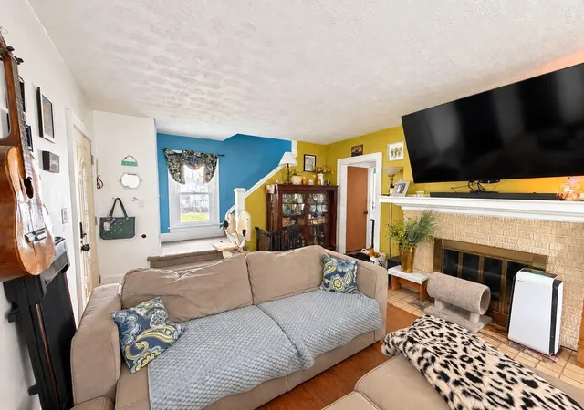 Photo 3 of Single family home for sale at 535 E 6th Avenue, Lancaster, OH 43130 | MLS# 226033907 | Listing updated on 2026-09-07
