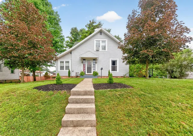 Photo 3 of Single family home for sale at 309 Washington Ave, Bellefontaine, OH 43311 | MLS# 226033927 | Listing updated on 2026-09-14