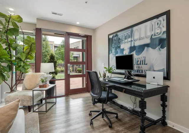 Listing Photo 5 - Condo for sale in building located at 371 Auden Ave, Columbus, OH 43215