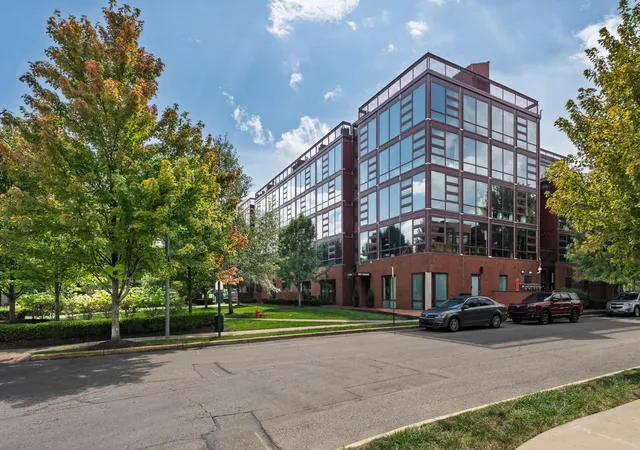 Condo for sale at 371 Auden Ave, Columbus, OH 43215 | MLS# 226034224