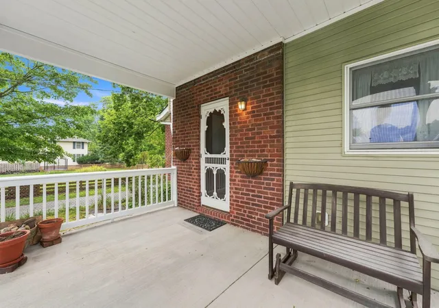 Photo 4 of Single family home for sale at 77 Wetmore Rd, Columbus, OH 43214 | MLS# 226033988 | Listing updated on 2026-09-15