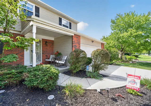 Photo 2 of Single family home for sale at 1691 Ramblewood Ave, Columbus, OH 43235 | MLS# 226033986 | Listing updated on 2026-09-13