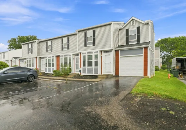 Photo 2 of Condo for sale at 844 Pine Way Dr #D4, Columbus, OH 43085 | MLS# 226034030 | Listing updated on 2026-09-11