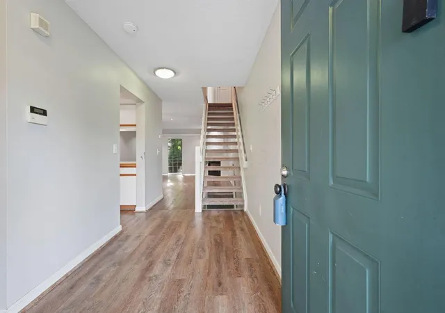Listing Photo 4 - Condo for sale in building located at 1863 Ridgebury Dr, Hilliard, OH 43026 - Unit #45D
