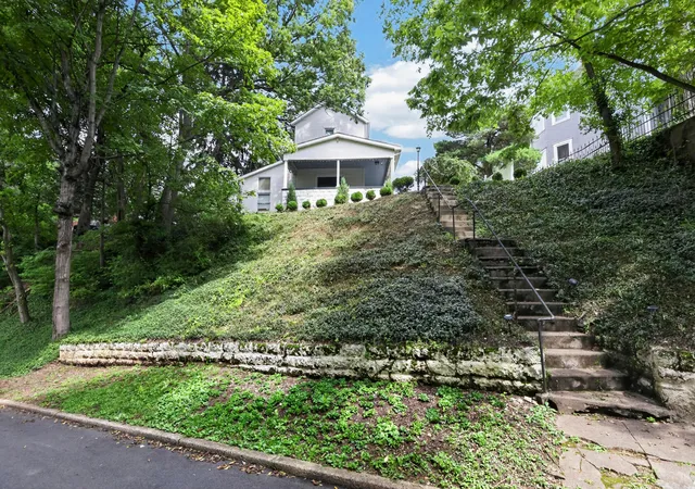 Photo 3 of Single family home for sale at 352 Mound St, Logan, OH 43138 | MLS# 226033969 | Listing updated on 2026-09-15