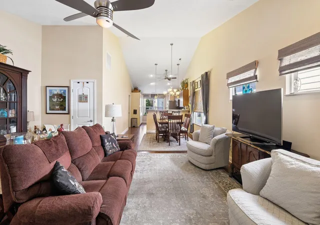 Listing Photo 4 - Condo for sale in building located at 5577 Tumbling Creek Dr, Dublin, OH 43016 - Unit #51