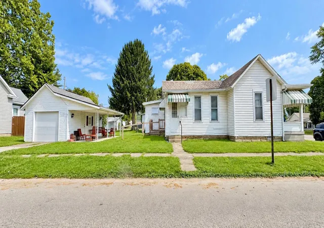 Photo 3 of Sale Pending at 606 E Hunter St, Logan, OH 43138 | MLS# 226033966 | Listing updated on 2026-09-12
