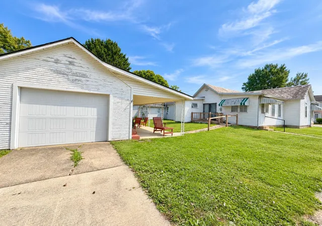 Photo 4 of Sale Pending at 606 E Hunter St, Logan, OH 43138 | MLS# 226033966 | Listing updated on 2026-09-12