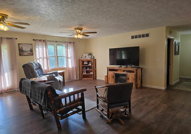Photo 4 of Single family home for sale at 45330 Maple View Cir, Caldwell, OH 43724 | MLS# 226033956 | Listing updated on 2026-09-21