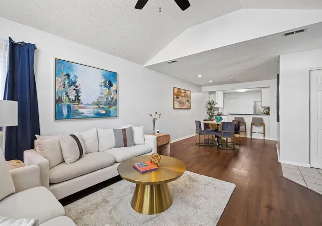 Listing Photo 5 - Condo for sale in building located at 4654 Collingville Wy, Columbus, OH 43230 - Unit #21
