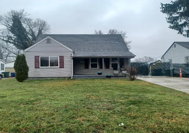 Single family home for sale at 2442 Meredith Dr, Columbus, OH 43219 | MLS# 226033965