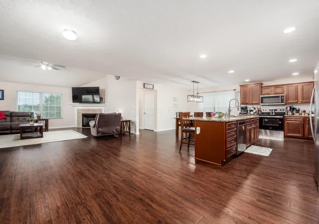 Photo 2 of Single family home for sale at 792 Francis Dr, Heath, OH 43056 | MLS# 226034000 | Listing updated on 2026-09-09