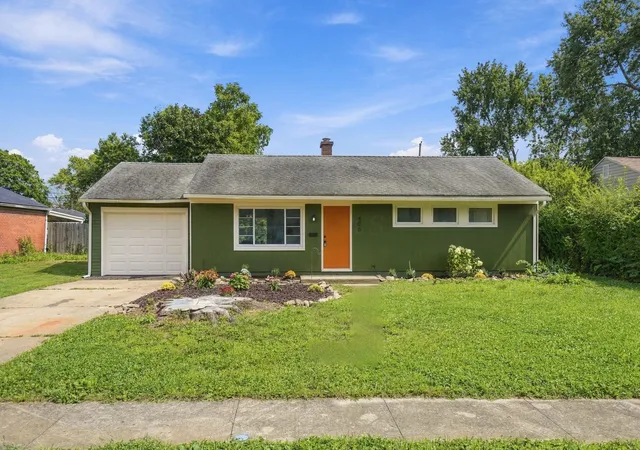 Photo 2 of Single family home for sale at 406 Carilla Ln, Columbus, OH 43228 | MLS# 226034180 | Listing updated on 2026-10-05
