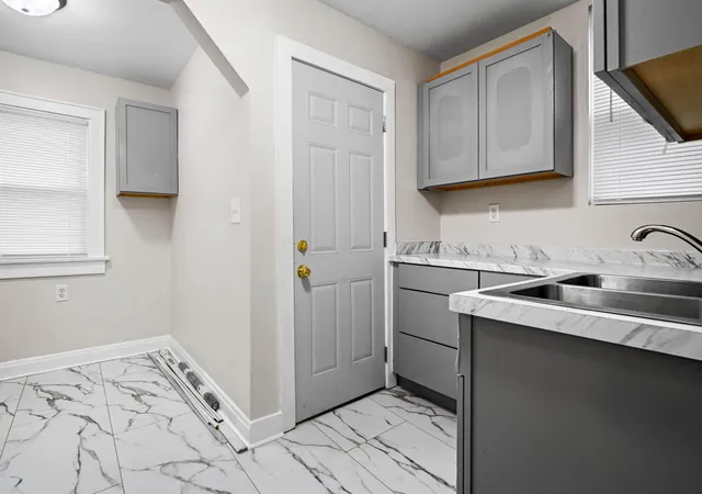 Photo 2 of Single family home for sale at 1184 E 18th Avenue, Columbus, OH 43211 | MLS# 226035870 | Listing updated on 2026-09-19