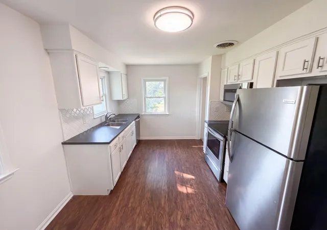 Photo 2 of Single family home for sale at 956 Meda Ave, Lancaster, OH 43130 | MLS# 226033976 | Listing updated on 2026-09-13