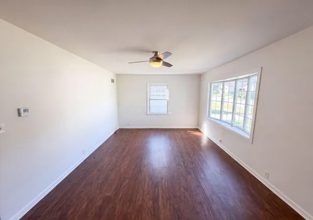 Photo 2 of Single family home for sale at 956 Meda Ave, Lancaster, OH 43130 | MLS# 226033976 | Listing updated on 2026-09-13