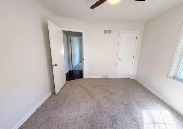 Photo 3 of Single family home for sale at 956 Meda Ave, Lancaster, OH 43130 | MLS# 226033976 | Listing updated on 2026-09-13