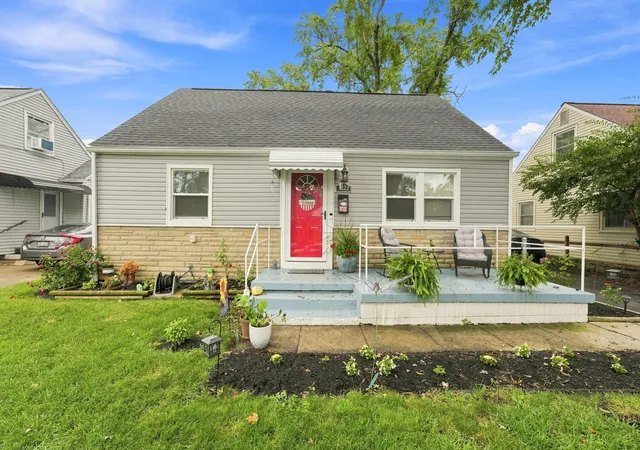 Photo 1 of Single family home for sale at 3322 Walmar Dr, Columbus, OH 43224 | MLS# 226034348 | Listing updated on 2026-09-17
