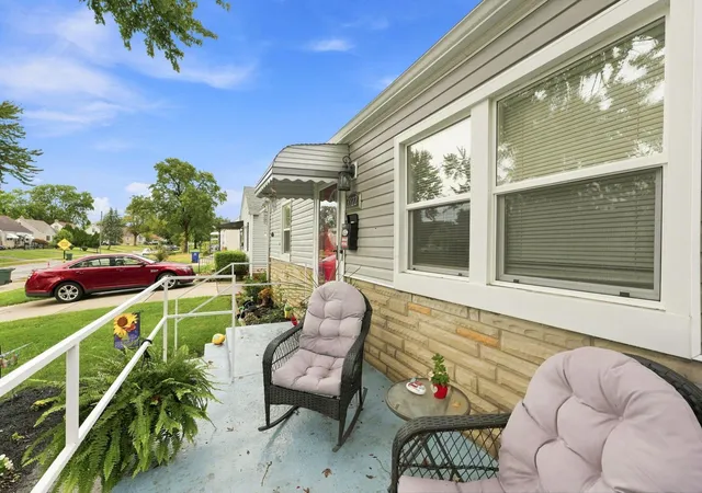 Photo 3 of Single family home for sale at 3322 Walmar Dr, Columbus, OH 43224 | MLS# 226034348 | Listing updated on 2026-09-17