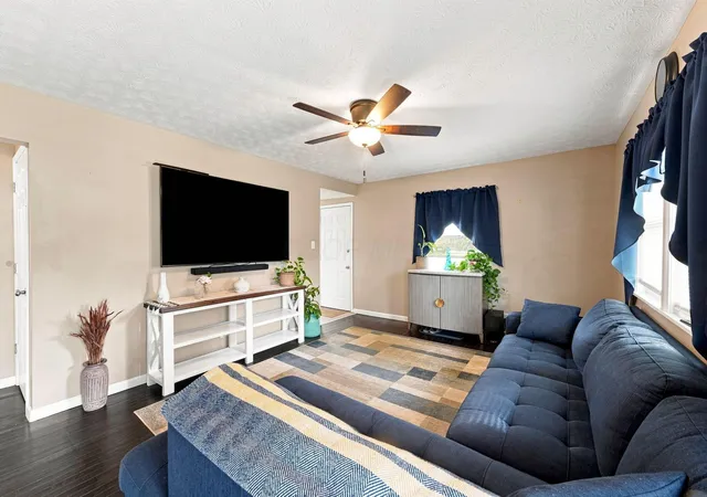 Photo 4 of Single family home for sale at 3322 Walmar Dr, Columbus, OH 43224 | MLS# 226034348 | Listing updated on 2026-09-17