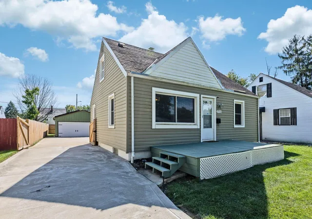 Photo 4 of Single family home for sale at 1713 Huy Rd, Columbus, OH 43224 | MLS# 226035361 | Listing updated on 2026-10-07