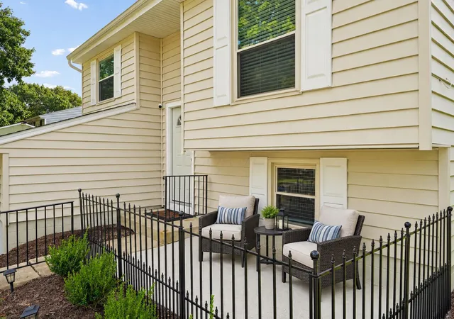 Photo 2 of Single family home for sale at 2955 Hubbardton Pl, Reynoldsburg, OH 43068 | MLS# 226033998 | Listing updated on 2026-09-14