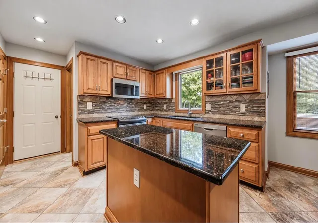 Photo 3 of Single family home for sale at 9494 Timberbank Cir, Pickerington, OH 43147 | MLS# 226034624 | Listing updated on 2026-10-27