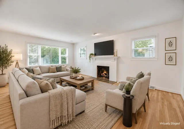 Photo 4 of Sale Pending at 4116 Ruxton Ln, Columbus, OH 43220 | MLS# 226034212 | Listing updated on 2026-09-14