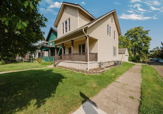Photo 2 of Single family home for sale at 430 Clinton St, Columbus, OH 43202 | MLS# 226034633 | Listing updated on 2026-10-01
