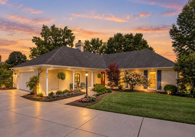 Photo 1 of Single family home for sale at 890 Lookout Point Dr, Columbus, OH 43235 | MLS# 226034404 | Listing updated on 2026-09-14