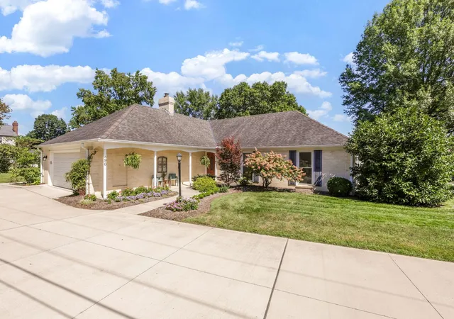 Photo 65 of Single family home for sale at 890 Lookout Point Dr, Columbus, OH 43235 | MLS# 226034404 | Listing updated on 2026-09-14