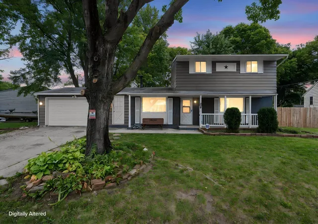 Photo 1 of Single family home for sale at 404 Benson Dr, Groveport, OH 43125 | MLS# 226034084 | Listing updated on 2026-09-14