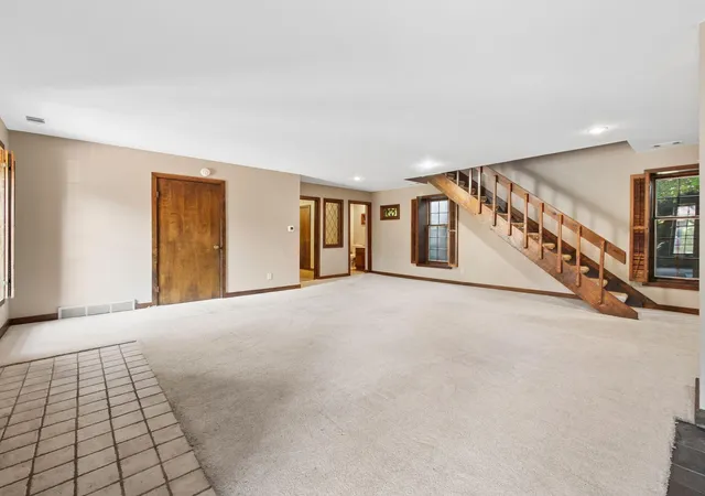 Photo 2 of Condo for sale at 260 Jackson St, Columbus, OH 43206 | MLS# 226035011 | Listing updated on 2026-10-05
