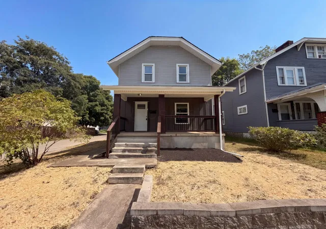 Single family home for sale at 926 Ellsworth Ave, Columbus, OH 43206 | MLS# 226034071