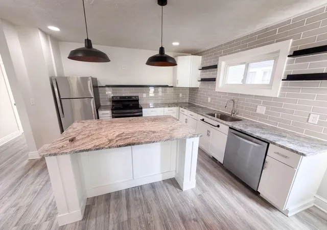 Photo 1 of Single family home for sale at 926 Ellsworth Ave, Columbus, OH 43206 | MLS# 226034071 | Listing updated on 2026-09-24