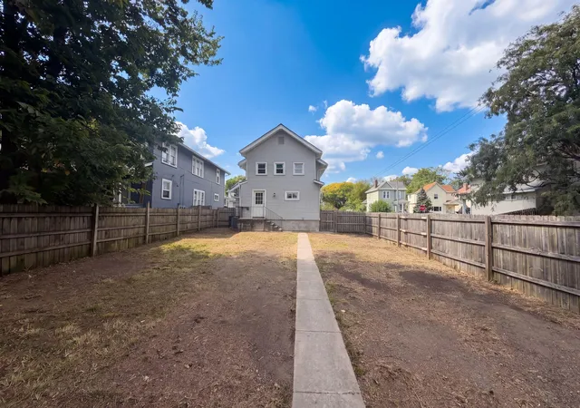 Photo 4 of Single family home for sale at 926 Ellsworth Ave, Columbus, OH 43206 | MLS# 226034071 | Listing updated on 2026-09-24