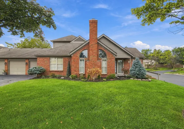 Photo 2 of Condo for sale at 3613 Hunters Xing Dr, Grove City, OH 43123 | MLS# 226034192 | Listing updated on 2026-10-09