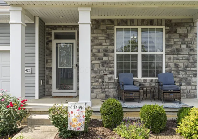 Photo 4 of Single family home for sale at 2425 Angelfire Dr, Grove City, OH 43123 | MLS# 226034146 | Listing updated on 2026-09-21