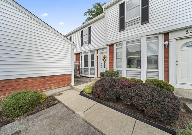 Condo for sale at 861 Annagladys Dr #U3, Worthington, OH 43085 | MLS# 226034989