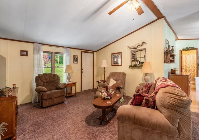 Photo 4 of Single family home for sale at 3805 Greengold Dr, Zanesville, OH 43701 | MLS# 226034519 | Listing updated on 2026-10-03