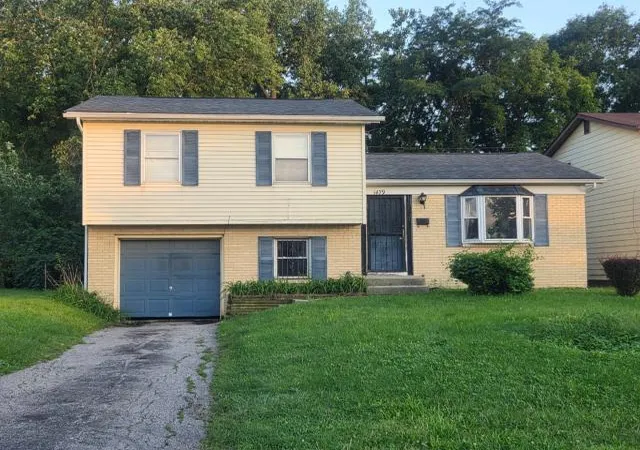 Photo 1 of Sale Pending at 1479 Yates Dr, Columbus, OH 43207 | MLS# 226034110 | Listing updated on 2026-09-16