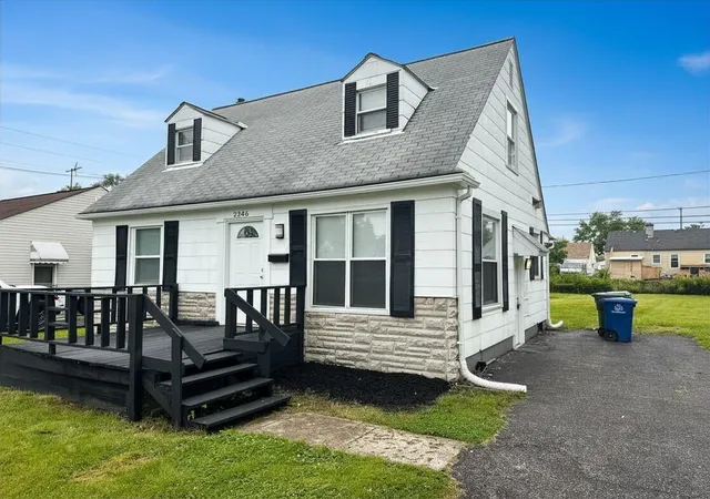 Photo 2 of Single family home for sale at 2246 W Mound St, Columbus, OH 43223 | MLS# 226034135 | Listing updated on 2026-09-08