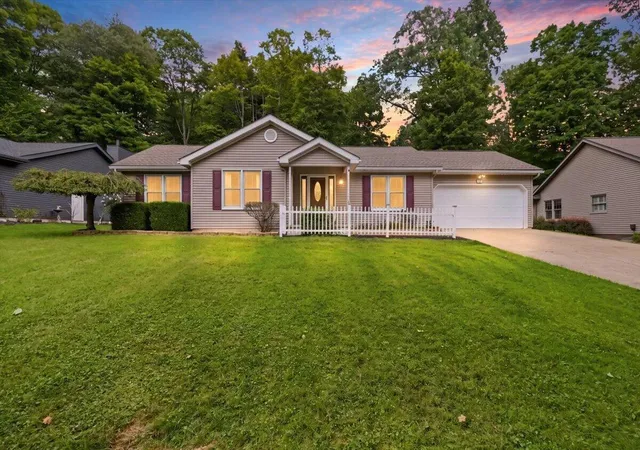 Photo 1 of Single family home for sale at 618 Courtland Dr, Howard, OH 43028 | MLS# 226034145 | Listing updated on 2026-09-20