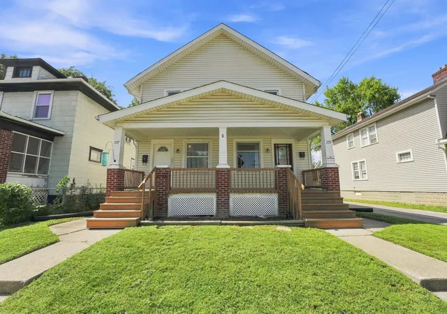 House for sale at 255-257 S Eureka Ave, Columbus, OH 43204 | MLS# 226034162 | Listing updated on 2026-09-11