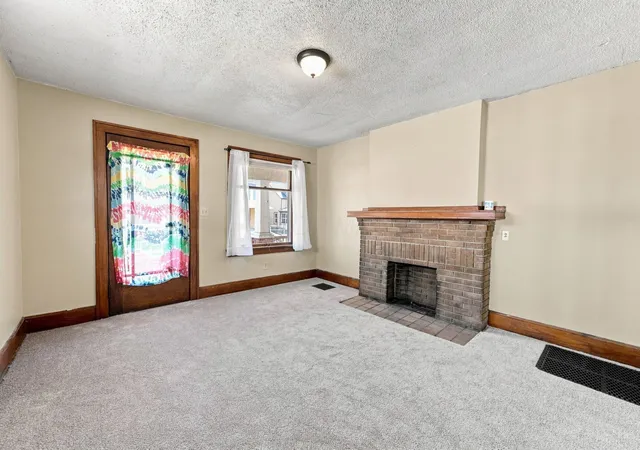 Photo 4 of House for sale at 255-257 S Eureka Ave, Columbus, OH 43204 | MLS# 226034162 | Listing updated on 2026-09-11