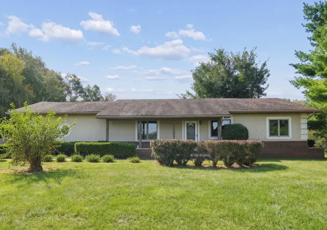 Photo 2 of Single family home for sale at 4559 Hayes Rd, Groveport, OH 43125 | MLS# 226034580 | Listing updated on 2026-09-20