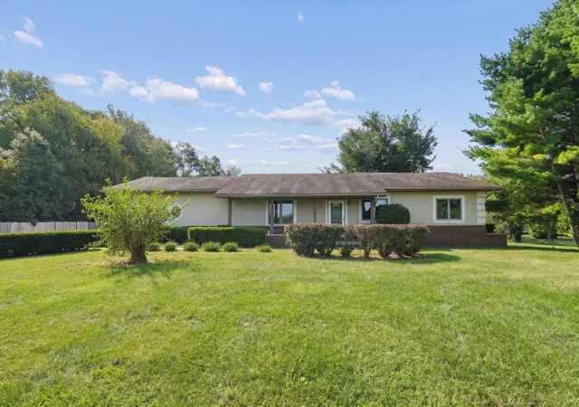 Photo 3 of Single family home for sale at 4559 Hayes Rd, Groveport, OH 43125 | MLS# 226034580 | Listing updated on 2026-09-20