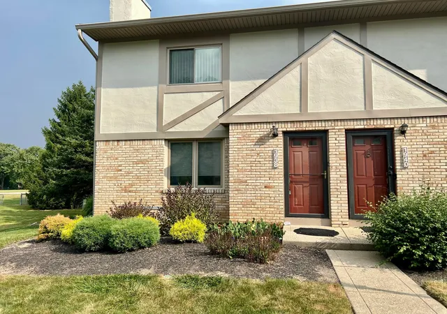 Photo 2 of Condo for sale at 1938 Rockdale Dr #53, Columbus, OH 43229 | MLS# 226034298 | Listing updated on 2026-09-11