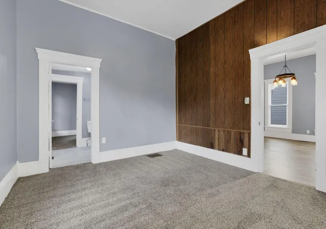 Photo 3 of Single family home for sale at 645 E Mulberry St, Lancaster, OH 43130 | MLS# 226034455 | Listing updated on 2026-09-10